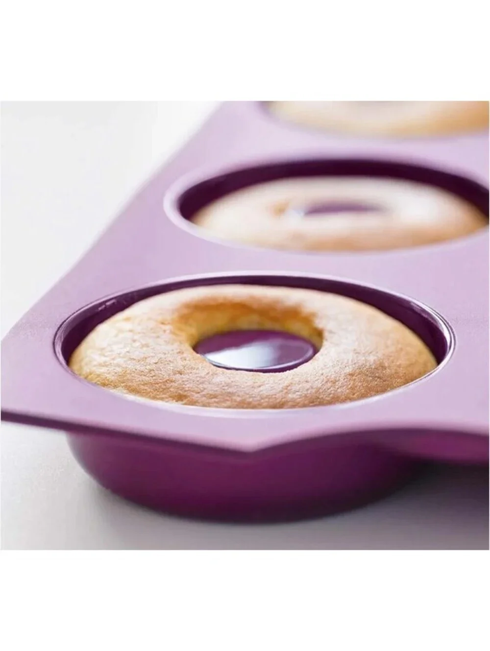Tupperware Silicone Ring Form Bakeware Bagel Doughnut Appetizer Multi-Purpose